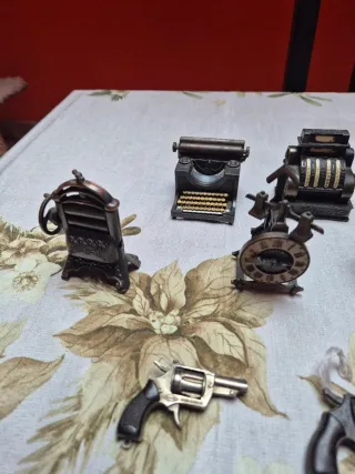 Sacapuntas Colección y 3 Adornos