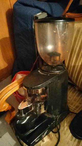 Molinillo de café negro