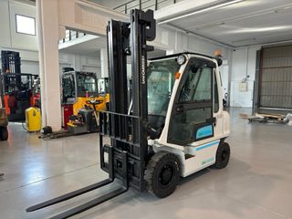 Carretilla elevadora Nissan Diesel 2500kg