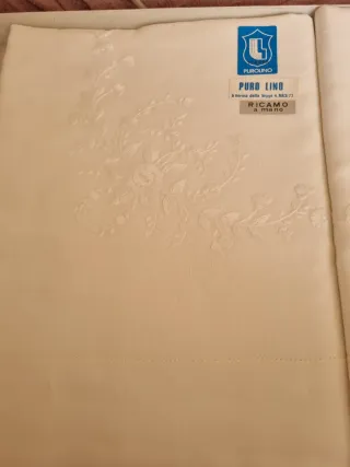 Lenzuola Puro Lino Ricamato a Mano completo