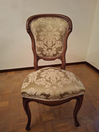 Mesa de comedor de madera maciza