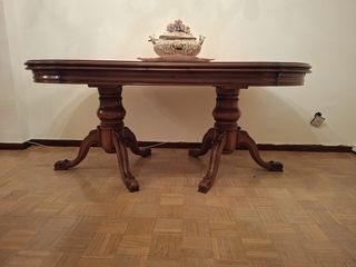 Mesa de comedor de madera maciza