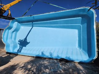 Piscina poliester 9.70x4.00m