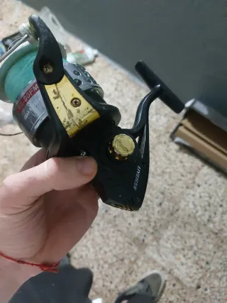 Carrete de pesca R8-80F