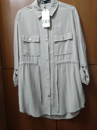 Chaqueta Zara Beige Talla M pero grande,