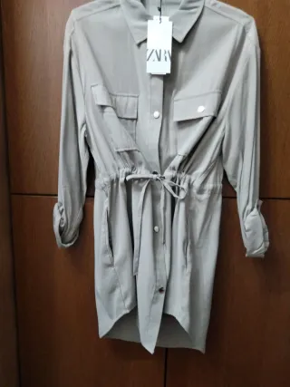 Chaqueta Zara Beige Talla M pero grande,