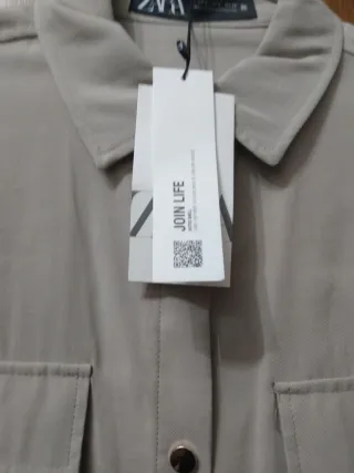 Chaqueta Zara Beige Talla M pero grande,