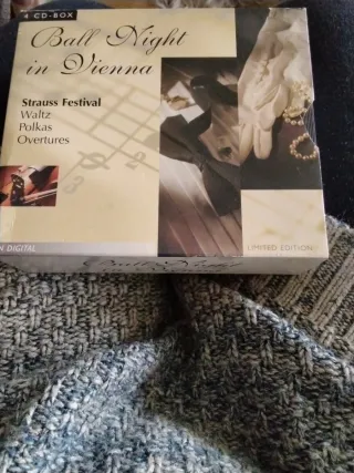 4 CD-BOX Ball Night in Vienna Strauss Festival