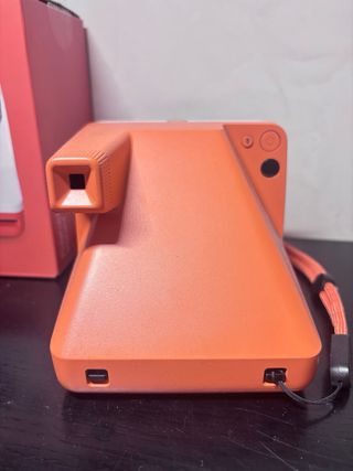 Cámara Polaroid Now Naranja y Blanca