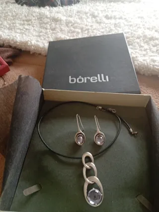 Conjunto Borelli mujer collar y pendientes