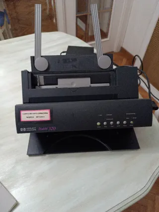 Impresora HP Deskjet 320 mas regalo de 2 cartuchos