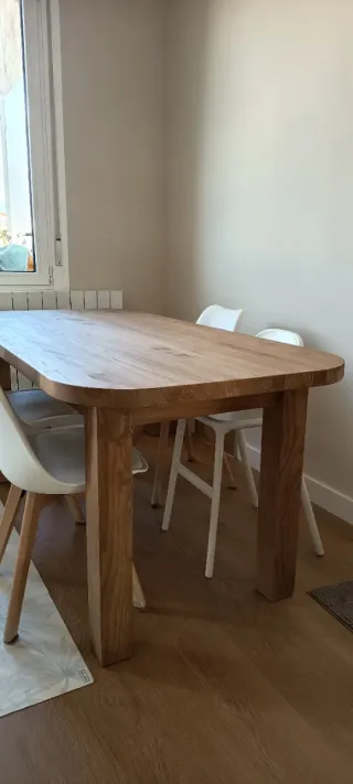 Mesa de madera maciza