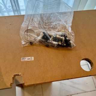 Escritorio moderno madera y blanco