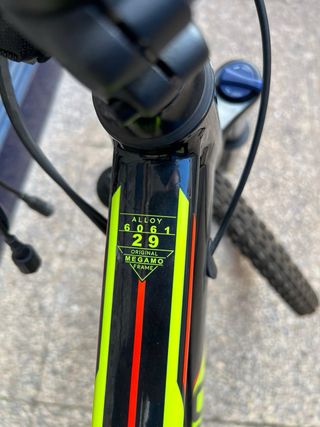 Bicicleta Megamo Natural Negra y Amarilla