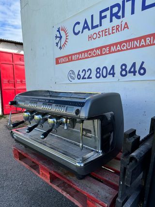 Cafetera cimbali 3 cuerpos