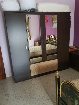 Armario puertas espejo y cajones