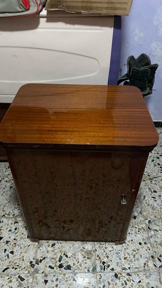 Máquina de coser Alfa antigua