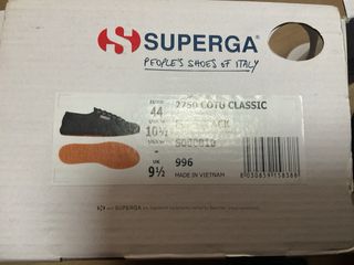 Superga Azul Marino con Suela Blanca