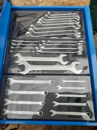 Carro de herramientas falta juego carraca de 1/2"