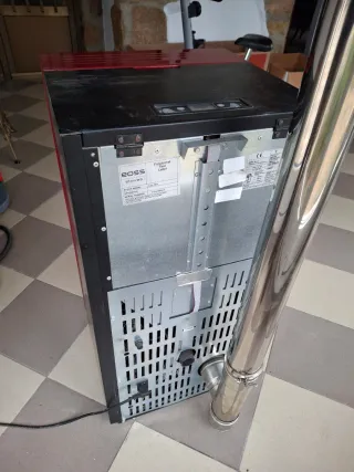 Estufa de pellets EOSS Luz 7 kW