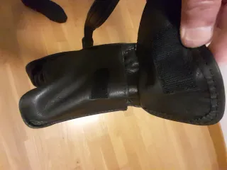 Bolso bandolera de piel negro