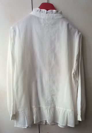 Blusa blanca con bordados
