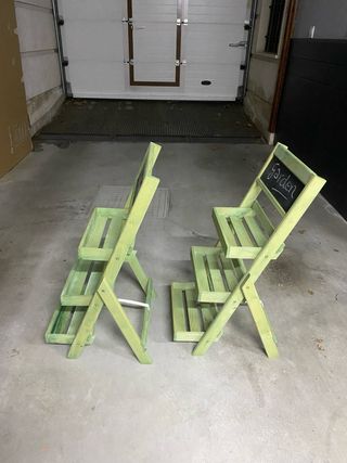 2 Estanterías de madera para plantas