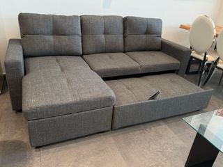Sofá Cama Gris y Comedor Cristal