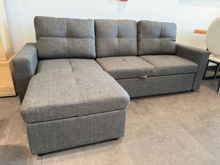 Sofá Cama Gris y Comedor Cristal