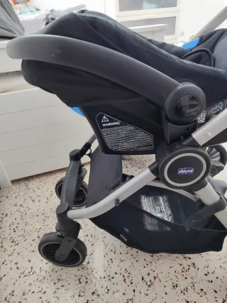 Carro de bebé 3 piezas gris marca Chicco