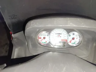 Suzuki Burgman 150 Roja