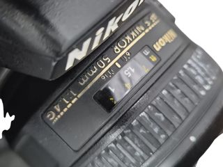 Cámara Nikon D750 con empuñadura