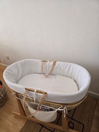 Moisés mimbre con soporte madera