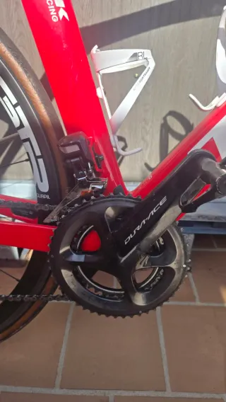 Bicicleta de carretera Trek Roja