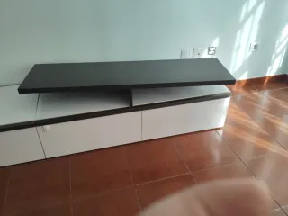 Mueble comedor modular blanco y negro