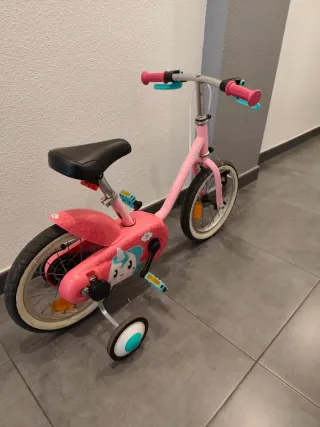 Bicicleta niña Decathlon con ruedines