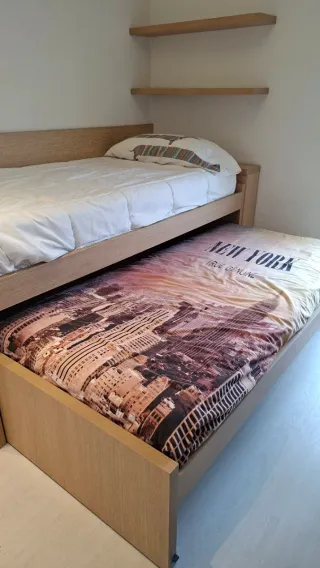 Cama-nido juvenil de madera y accesorios