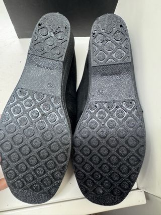 Pantofole nere con strappo n. 39