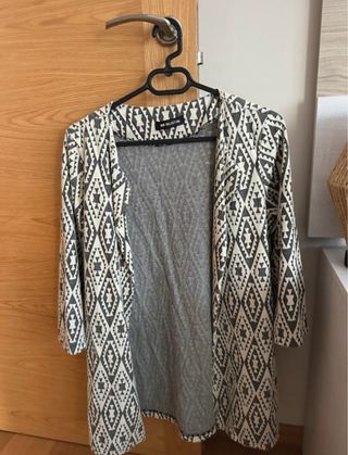 Chaqueta geométrica entretiempo