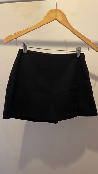Falda short negra