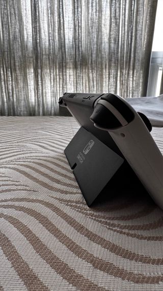 Nintendo Switch OLED Blanca y Negra Como Nueva