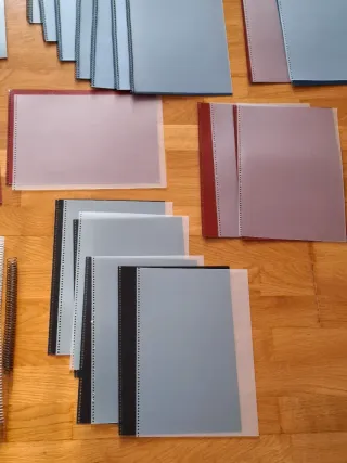 Lote material encuadernación espirales y carpetas