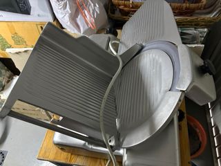 Cortadora de embutidos profesional