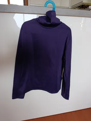 Jersey morado cuello alto