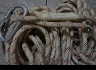 Equipo anticaída y trabajo vertical