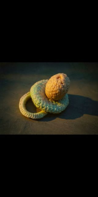 Ropa variada a crochet, regalos diferentes.