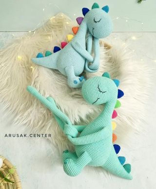 Ropa variada a crochet, regalos diferentes.