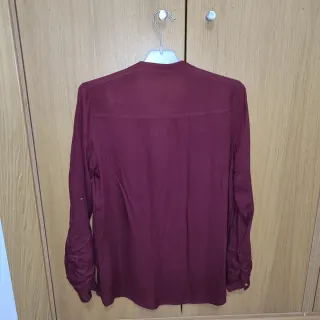 Camisa burdeos botones dorados Lefties talla S