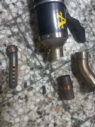 Escape arrow para ducati hypermotard 939 821