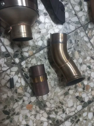 Escape arrow para ducati hypermotard 939 821